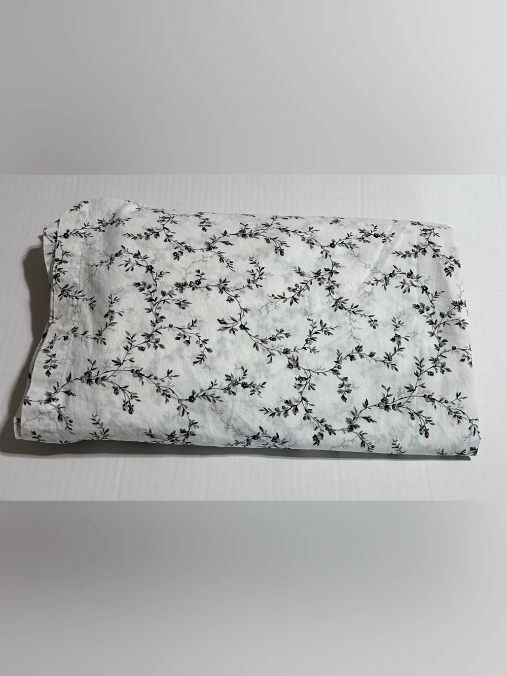 Laura Ashley Twin XL Flat Sheet 100% Cotton White/Black/Gray Floral OEKO-TEX